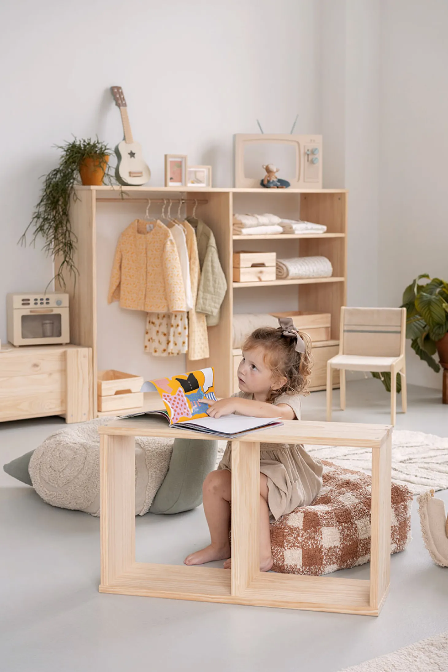 MONTESSORI armario infantil abierto con cajón
